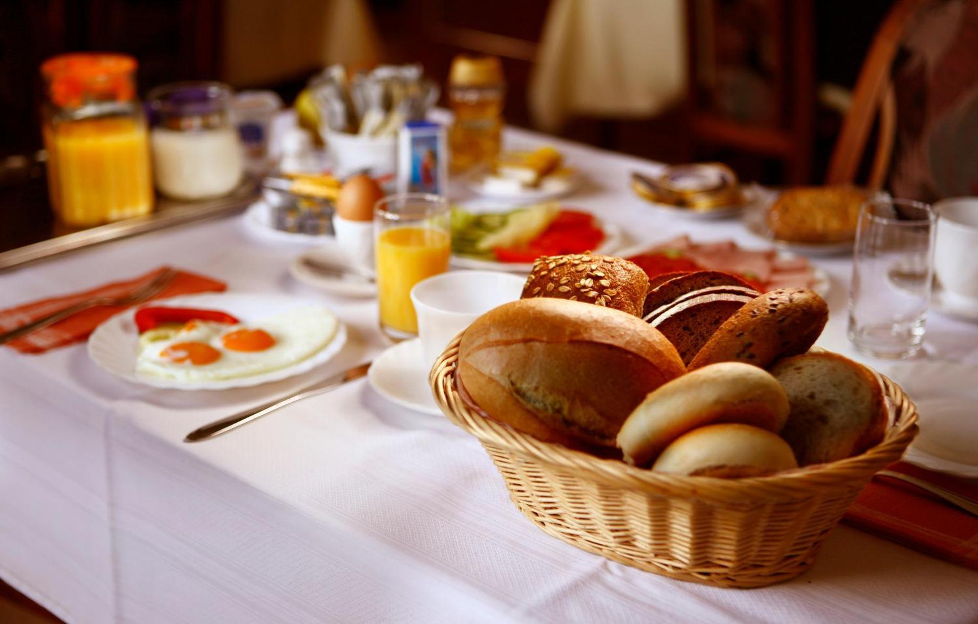 Keszi Panzio Hotell Budakeszi Exteriör bild