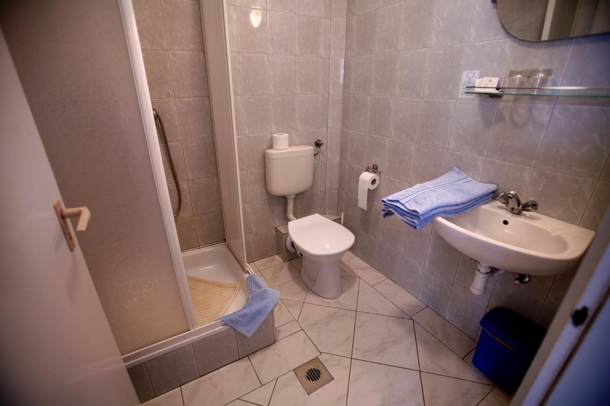 Keszi Panzio Hotell Budakeszi Exteriör bild