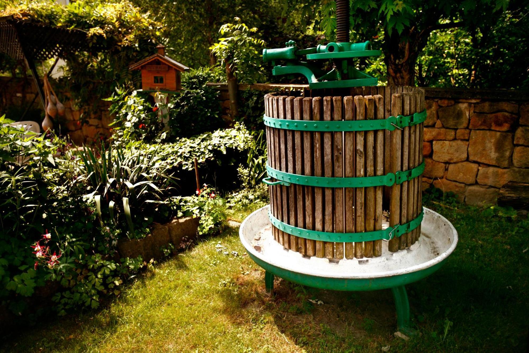 Keszi Panzio Hotell Budakeszi Exteriör bild