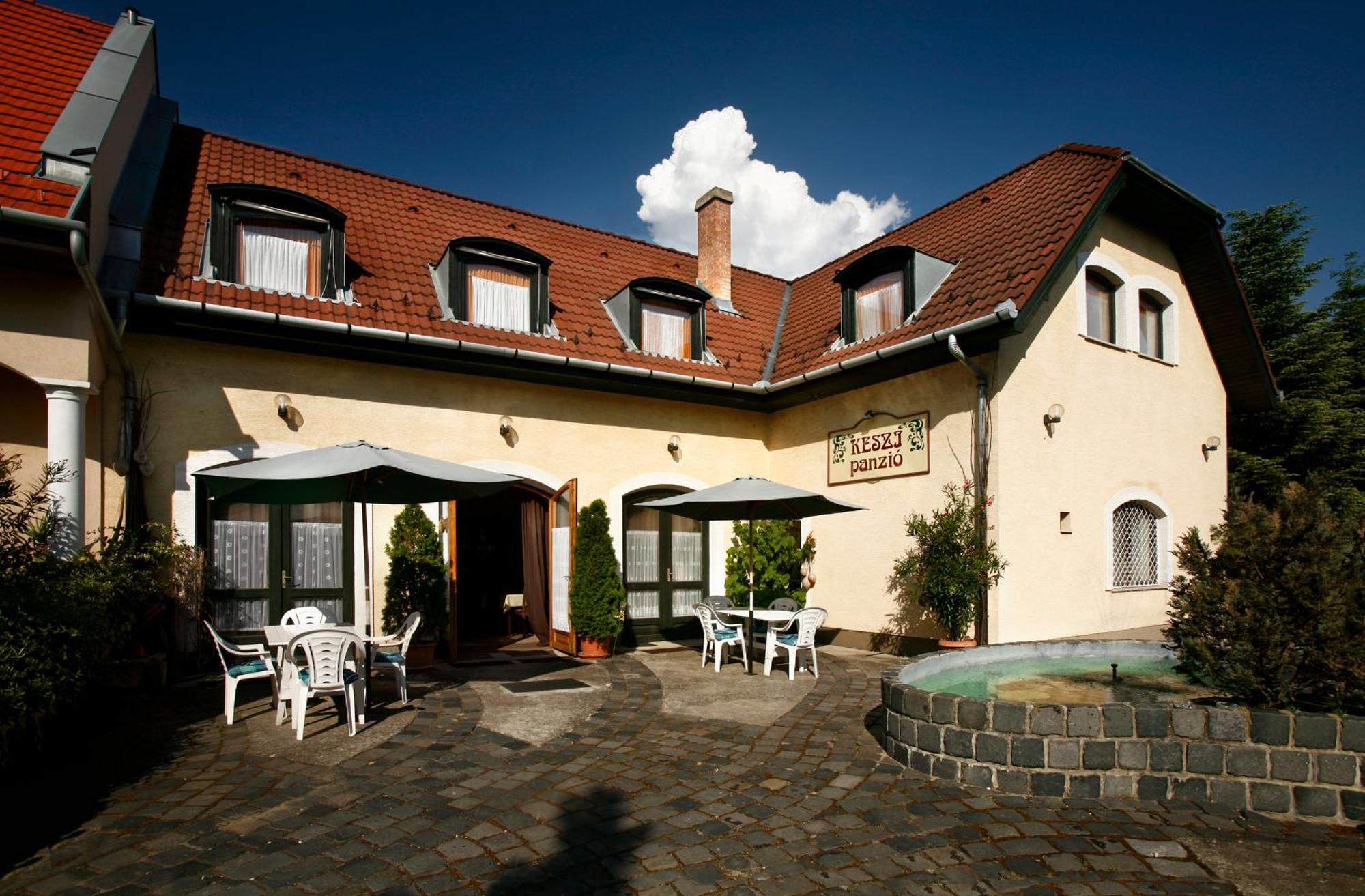 Keszi Panzio Hotell Budakeszi Exteriör bild