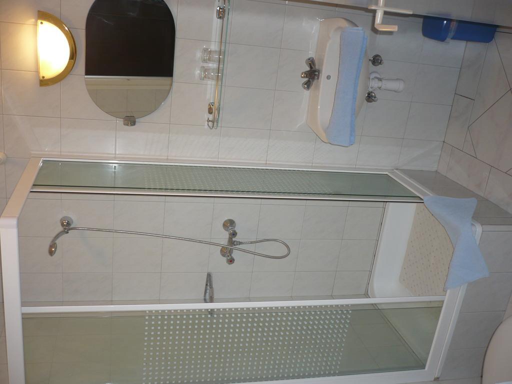 Keszi Panzio Hotell Budakeszi Exteriör bild